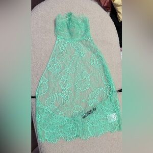 Retrofête Violet Lace Top